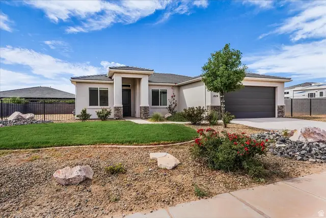 1019 N Main St, La Verkin, UT 84745 - #2