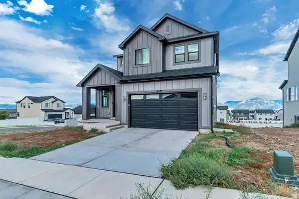 6637 S Skyloop Dr, West Jordan, UT 84081