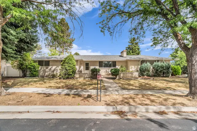 1261 E Chevy Chase Dr S, Salt Lake City, UT 84117 - #1