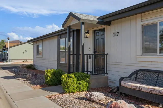 117 N 3850 W, Hurricane, UT 84737 - #2