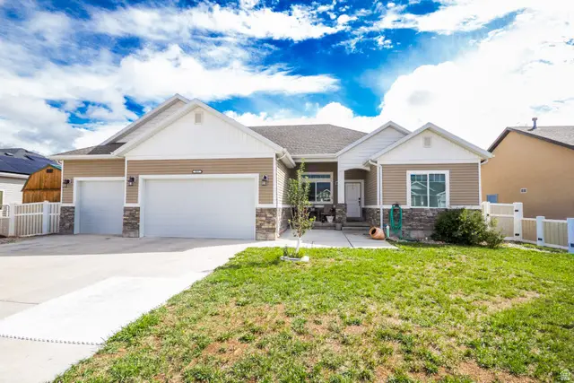 933 S 250 W, Vernal, UT 84078 - #1