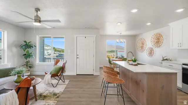 202 W 930 N, Santaquin, UT 84655 - #3