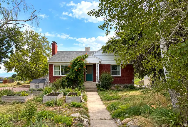 698 W 3800 S, Bountiful, UT 84010 - #1