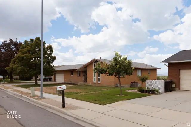 1303 N Lakeview Dr, Provo, UT 84604 - #2