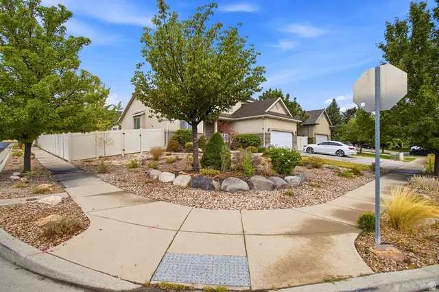 8156 S Bear Lake Ct, West Jordan, UT 84081 - #3