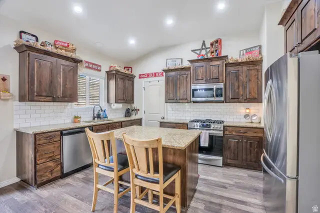 526 Sunset Dr, Santaquin, UT 84655 - #3