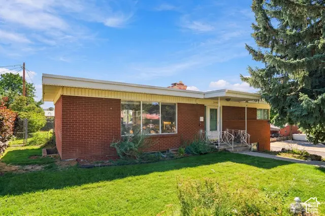 2960 E La Joya Dr S, Holladay, UT 84124 - #2