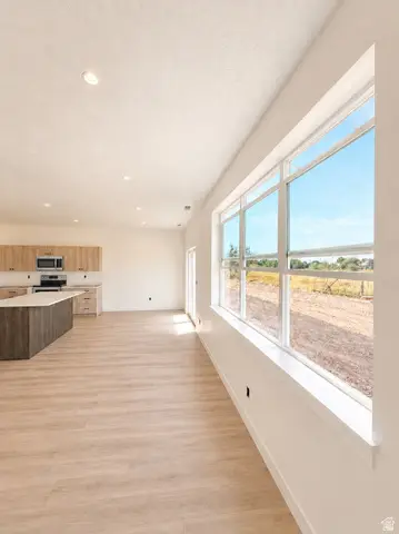 1053 N Summit View Dr, Harrisville, UT 84404 - #3
