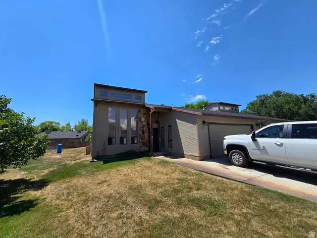 25 W Park Cir, Vernal, UT 84078 - #1