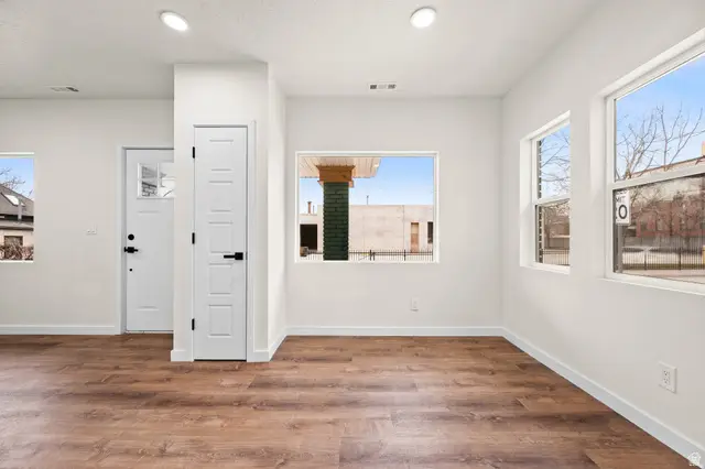 563 S Denver St, Salt Lake City, UT 84111 - #3