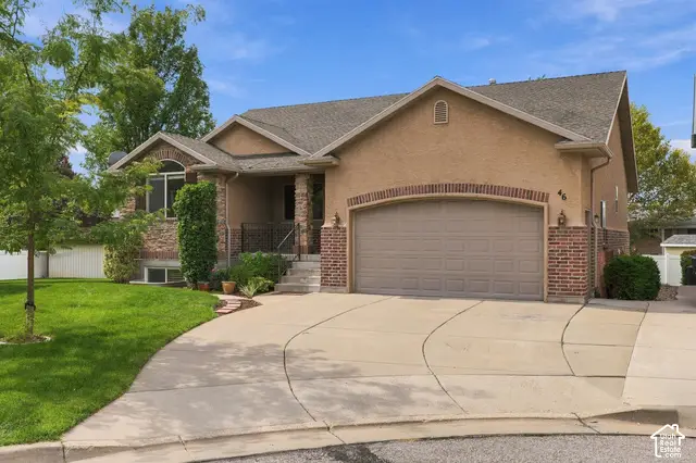 46 E Whitaker Cir, Kaysville, UT 84037 - #2