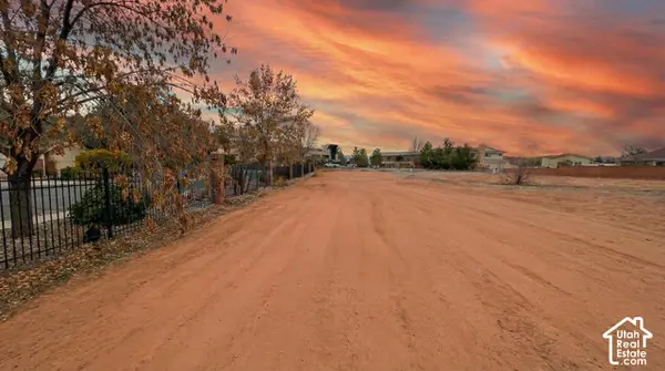 W Bloomington S, St. George, UT 84790