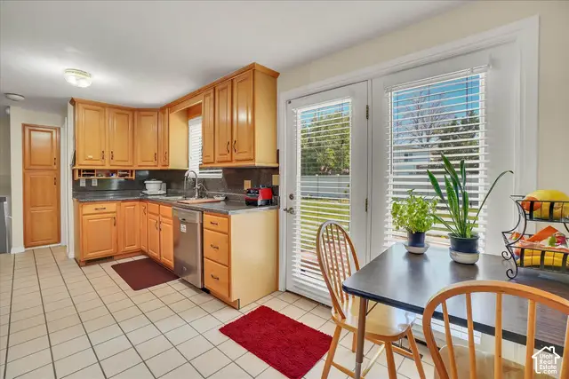 698 N Parkway Ave, Tooele, UT 84074 - #3