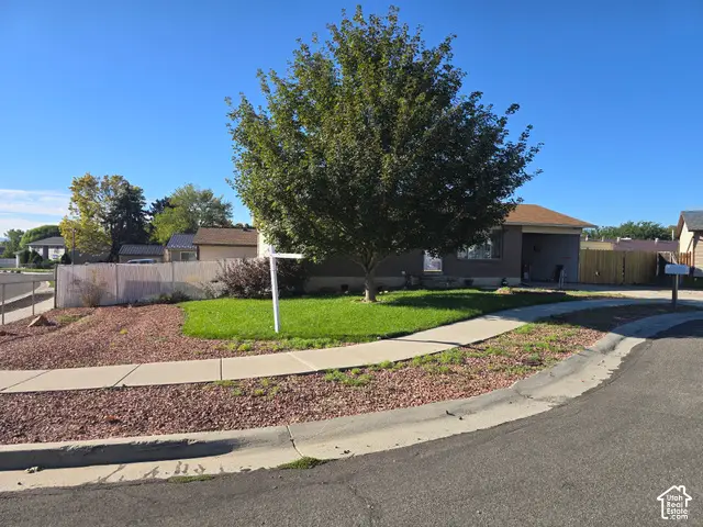 4025 W Hazy Cir, Taylorsville, UT 84129 - #2