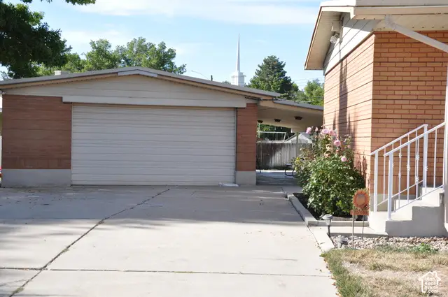 441 E Mary Rose Dr S, Murray, UT 84107 - #2