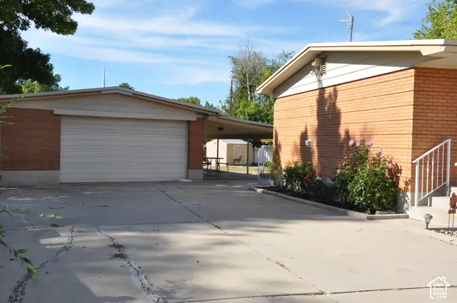 441 E Mary Rose Dr S, Murray, UT 84107 - #3
