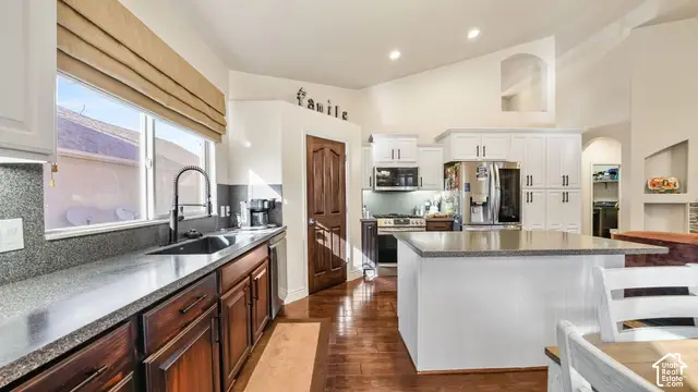 248 E Gold Leaf Cir, Draper, UT 84020 - #3
