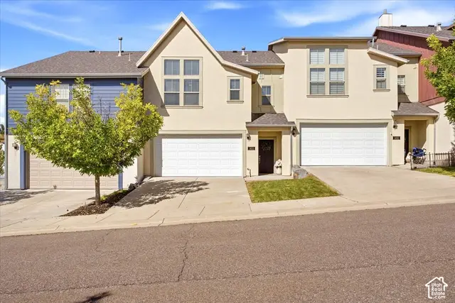 1453 E Primrose Ln, Layton, UT 84040 - #1