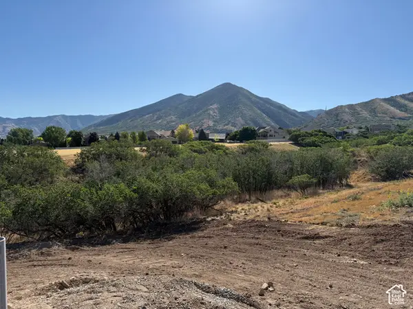 613 S Oakridge Dr E, Tooele, UT 84074