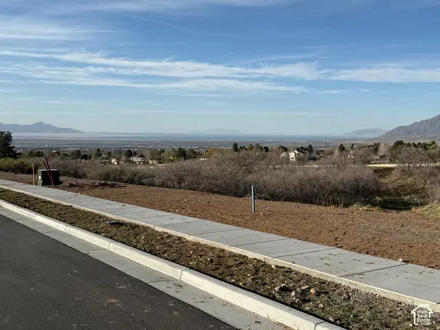 613 S Oakridge Dr E, Tooele, UT 84074 - #2