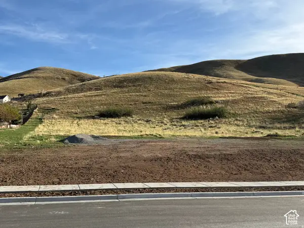 585 E Berkshire Dr S, Tooele, UT 84074