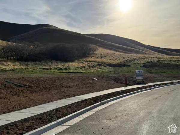 592 E Yorkshire Dr, Tooele, UT 84074