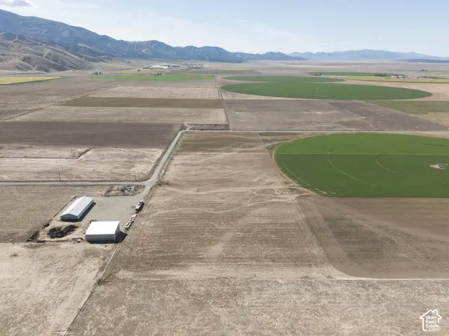 698 W Crooked Ln, Levan, UT 84639 - #3