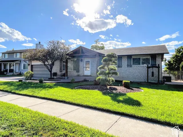 10564 S Weeping Willow Dr, Sandy, UT 84092 - #1