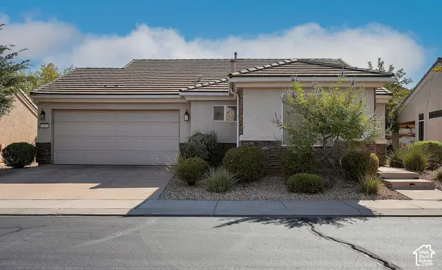 4387 S Kiva Hill Dr, Saint George, UT 84790 - #1