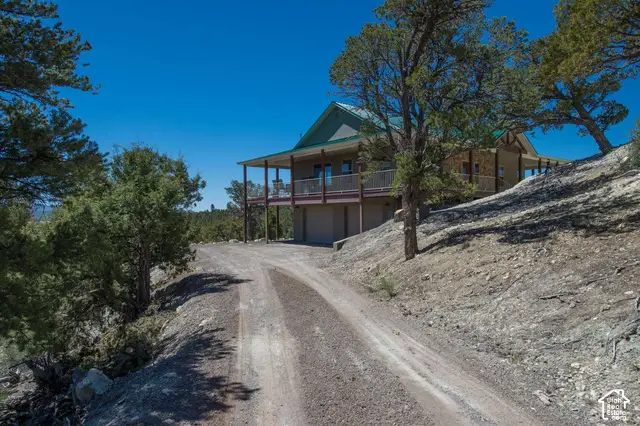 1735 W Pinyon Hills Rd, Hatch, UT 84735 - #3