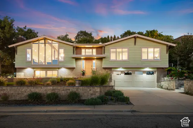 1095 S Oak Hills Way E, Salt Lake City, UT 84108 - #1