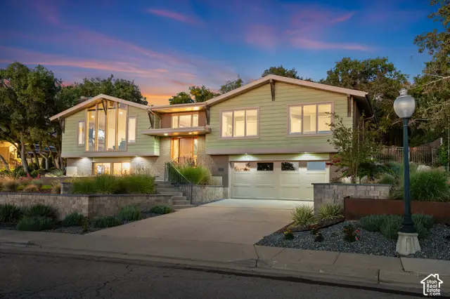 1095 S Oak Hills Way E, Salt Lake City, UT 84108 - #3
