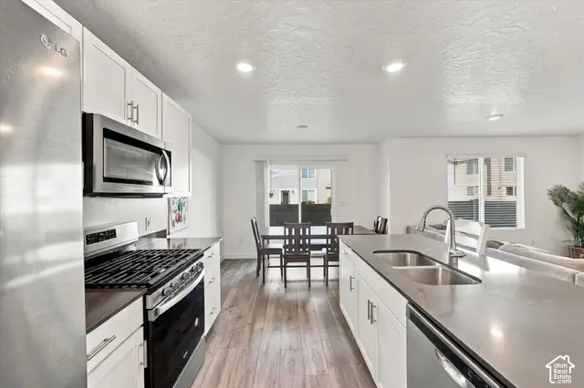 1108 E Dogwatch Dr, Saratoga Springs, UT 84045 - #3