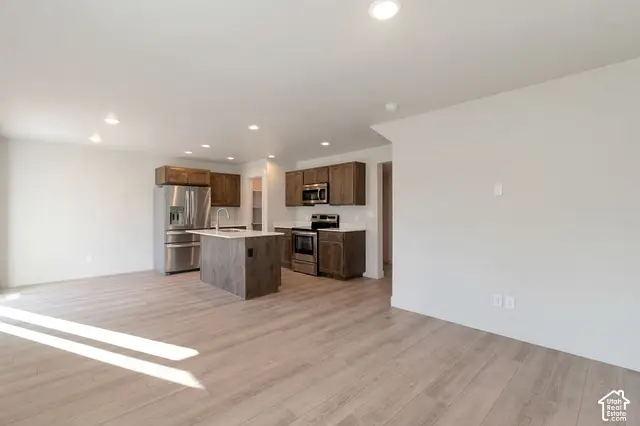 801 W Lone Pine Ln, Mapleton, UT 84664 - #2