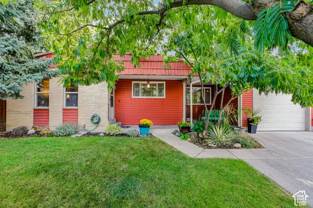 7449 S Bridgewater Dr, Cottonwood Heights, UT 84121 - #3