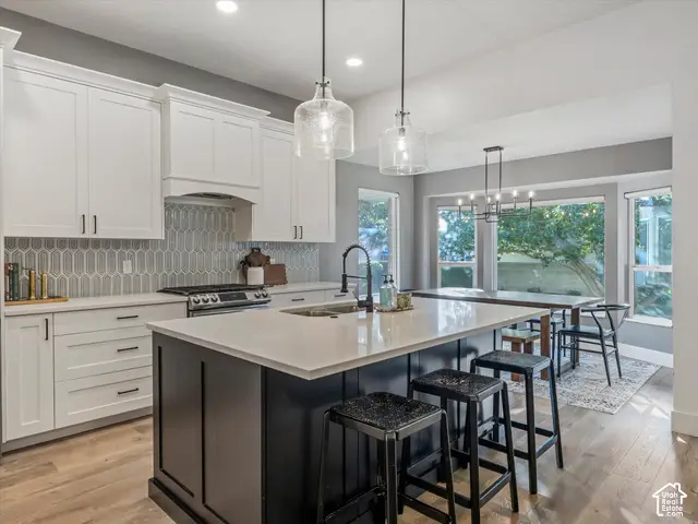 9422 S Spring Willow Cir, South Jordan, UT 84095 - #2