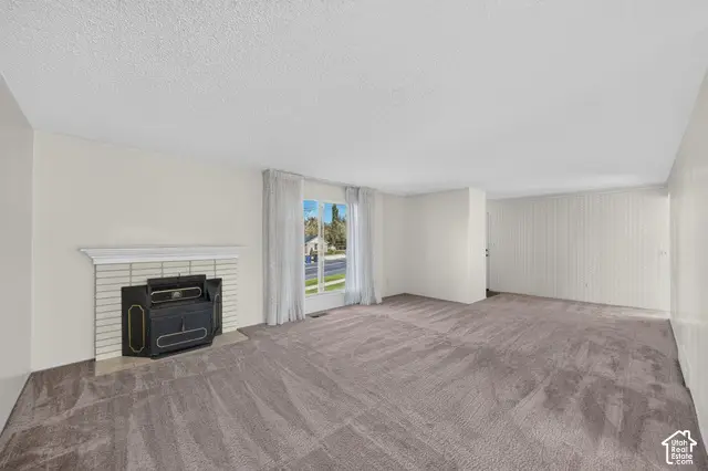 635 S Mountain Rd, Fruit Heights, UT 84037 - #3