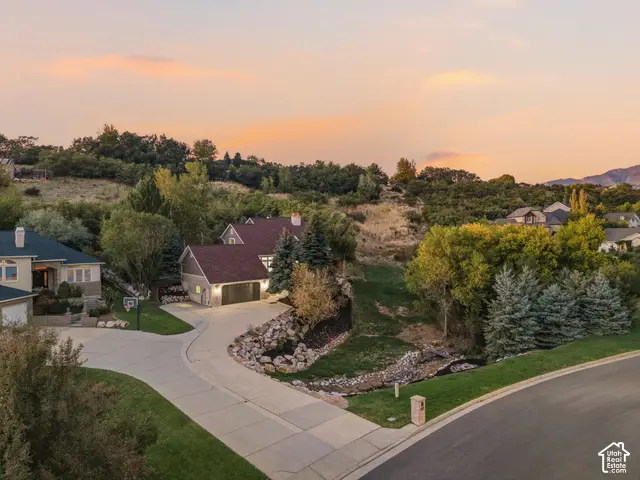 2119 E Oak Ln, Layton, UT 84040 - #2