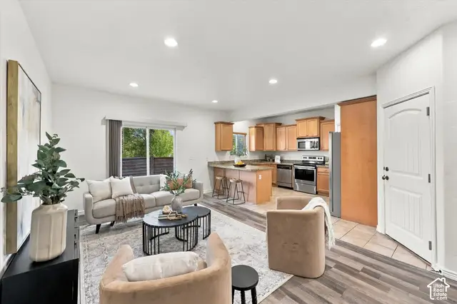 251 E Ailee Ln, Salt Lake City, UT 84107 - #3