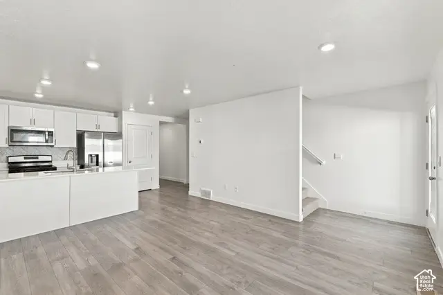 1156 E Trident Dr, Saratoga Springs, UT 84045 - #2