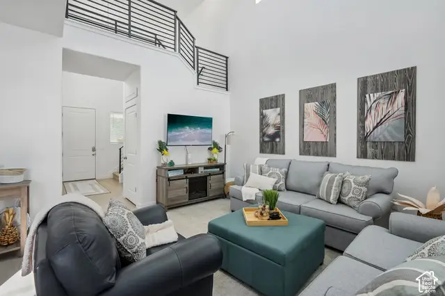 1555 W Parkview Dr, Syracuse, UT 84075 - #3