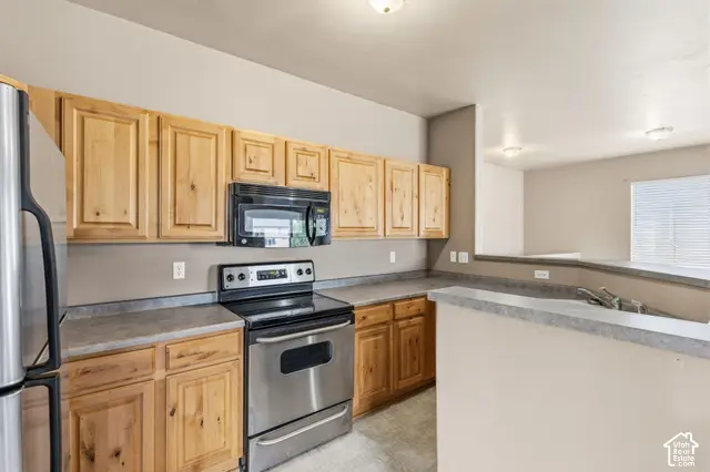 12802 S Timber Run Dr, Riverton, UT 84065 - #3