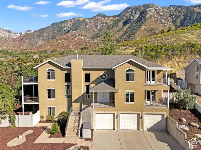 10819 S Lostwood Dr E, Sandy, UT 84092 - #1