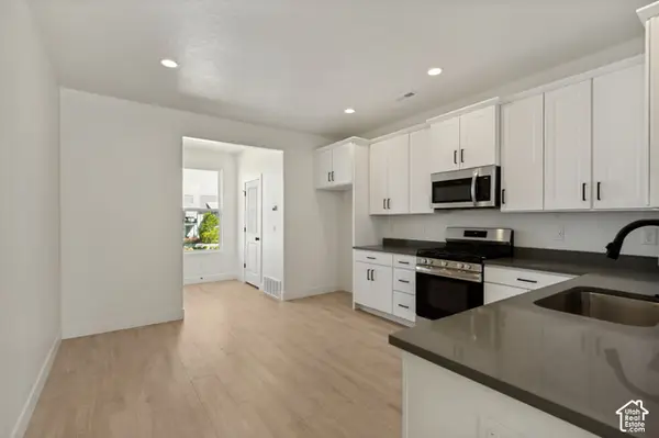 11029 S Freestone Rd W #125, South Jordan, UT 84009