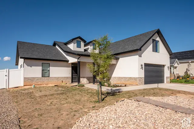 1137 N Yucca St, Cedar City, UT 84720 - #3