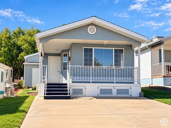 1150 W Red Hills Pkwy #160, Washington, UT 84780