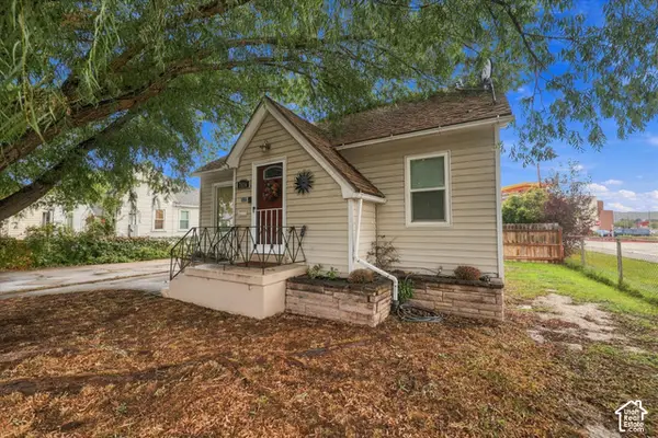 7856 S Pioneer St W, Midvale, UT 84047
