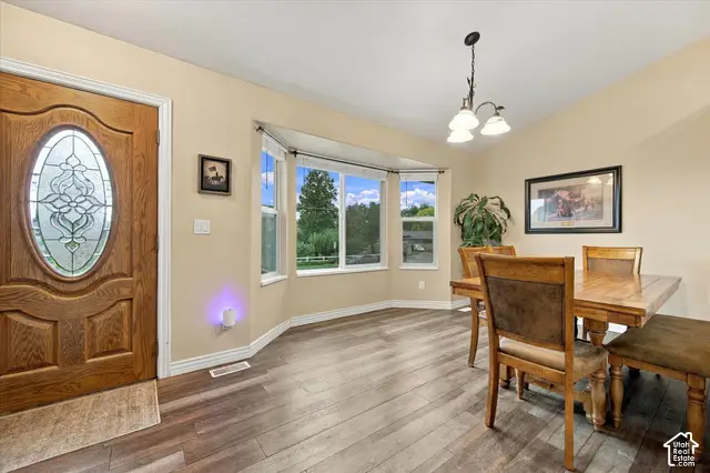 445 S Sunset Dr W, Kaysville, UT 84037 - #3