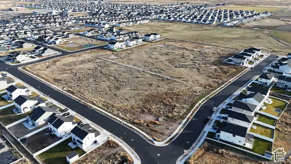 S Shoreline, Syracuse, UT 84075