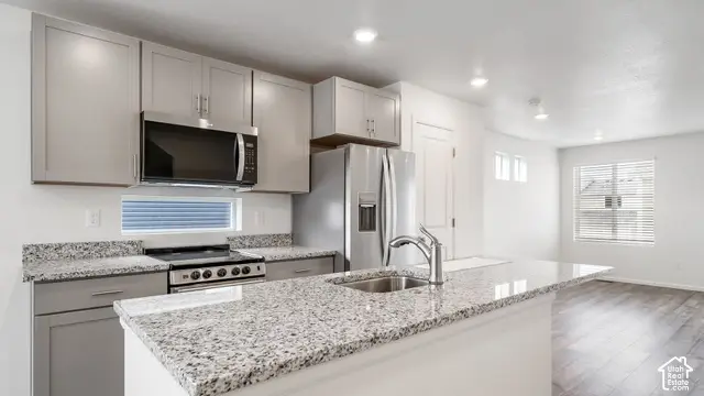 551 N Beaver Ln, Saratoga Springs, UT 84045 - #2